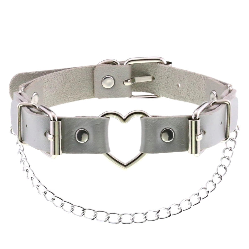 Buckles Heart Choker