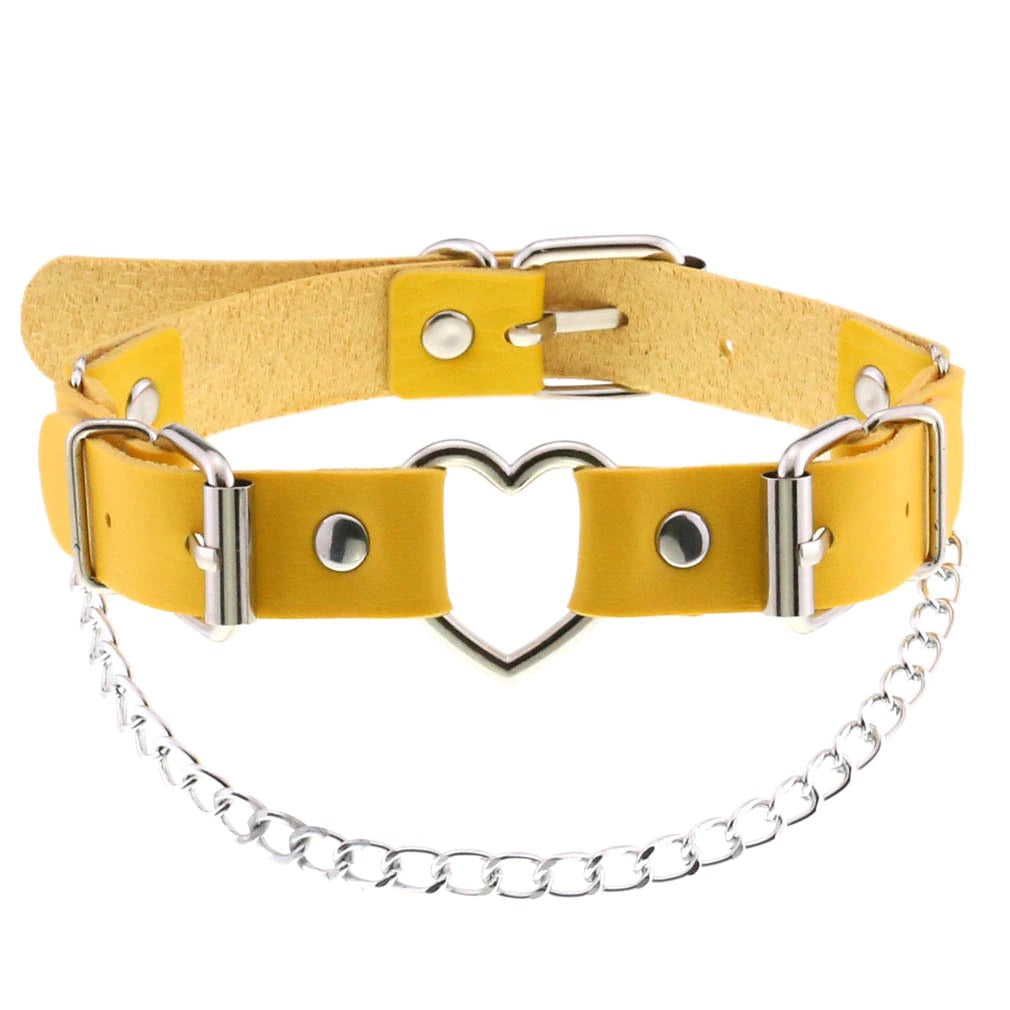 Buckles Heart Choker