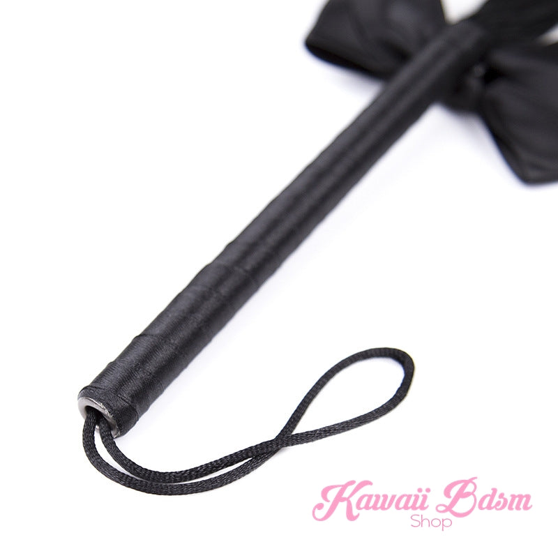 Cute Bow Flogger (11263769415)