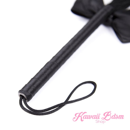 Cute Bow Flogger (11263769415)