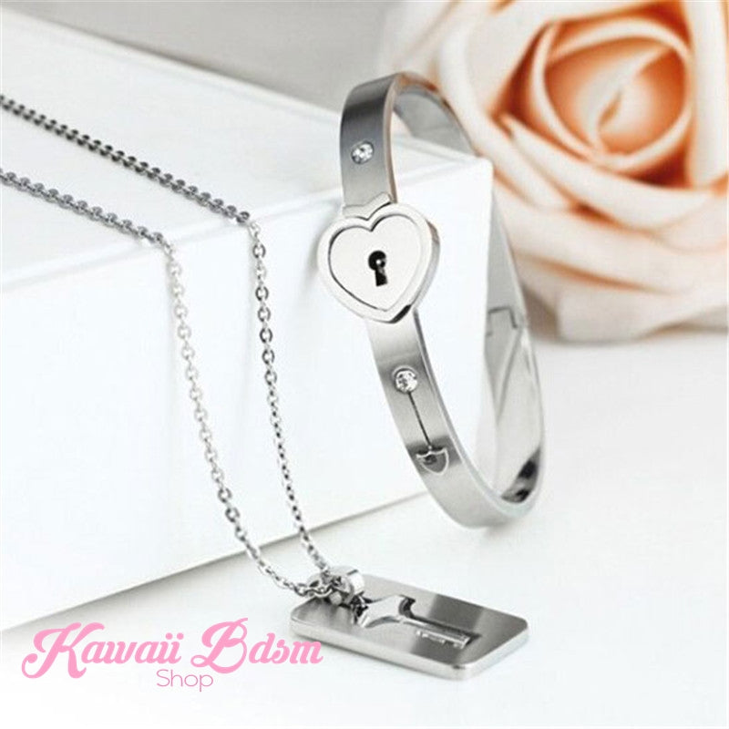Lockable Heart Bracelet (11044336135)