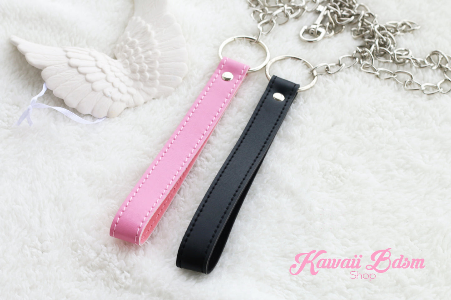 Chain Leashes (11033856839)
