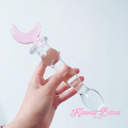 Clear borosilicate glass wand with a pink moon top, compatible with all types of lubricants.